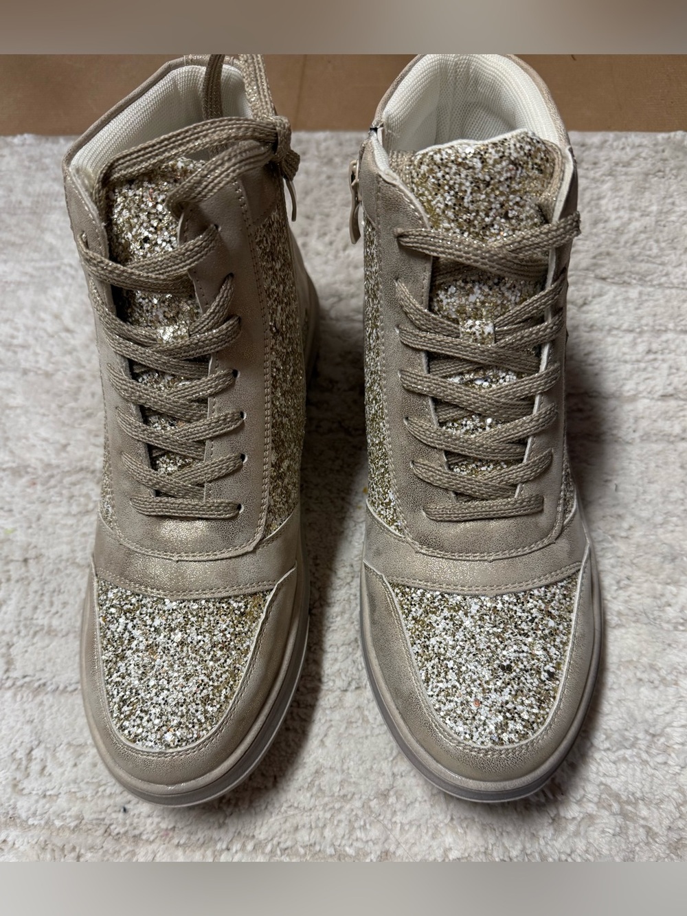 NEW! Corkys Size 10, Notorious High Top Sneakers in gold. 🤩🤩